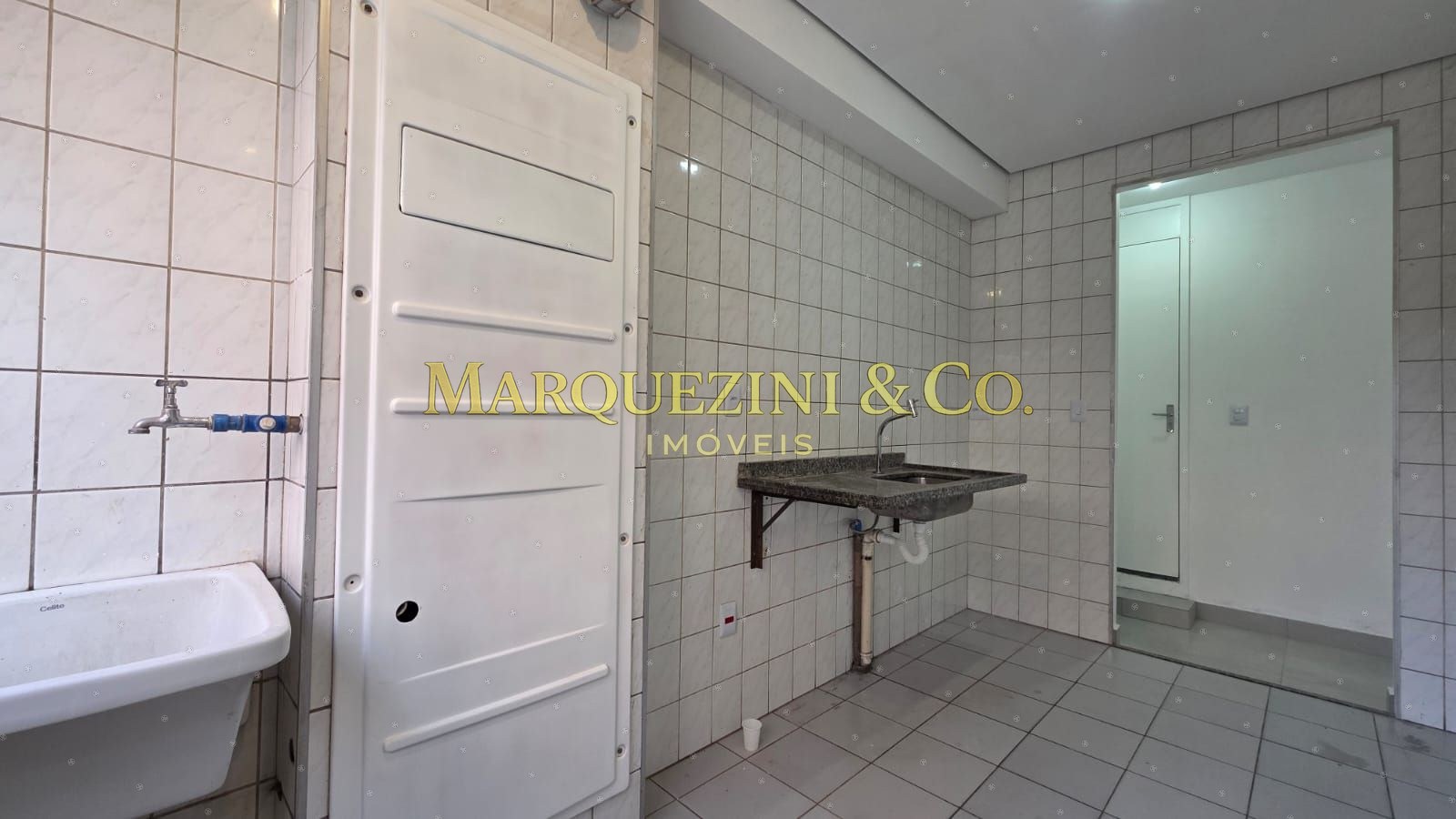 Apartamento 2 dormitórios com vaga