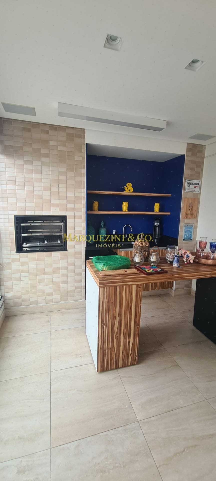 Apartamento locação condomínio clube