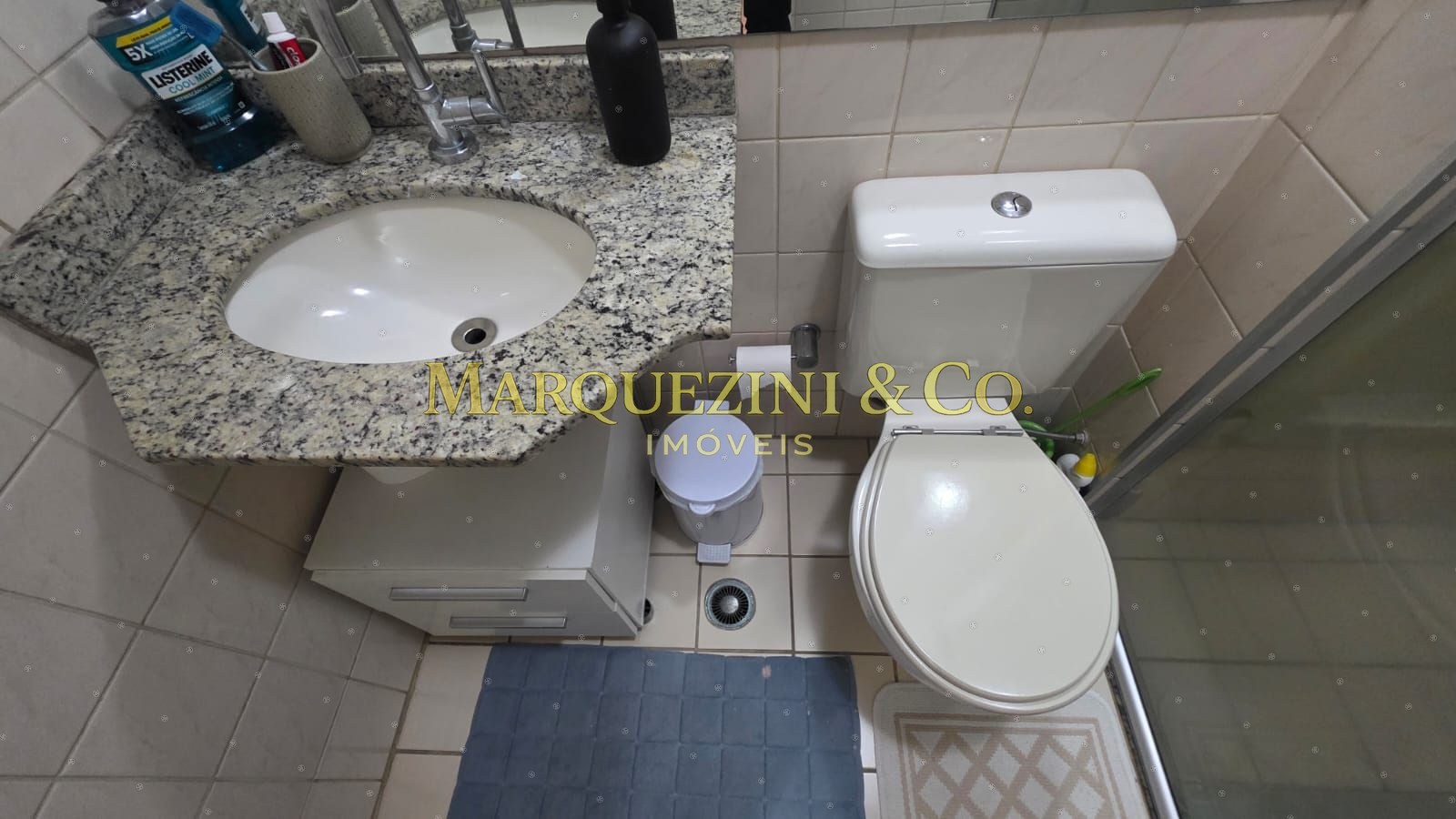 Apartamento 56 metros quadrados com 2 dormitórios com vaga coberta.