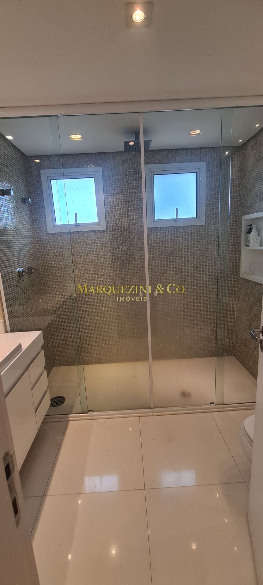 Apartamento locação condomínio clube