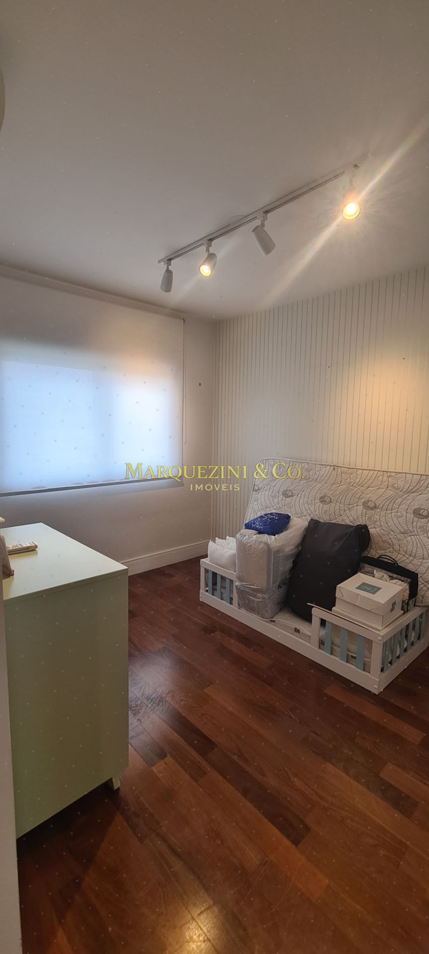 Apartamento locação condomínio clube